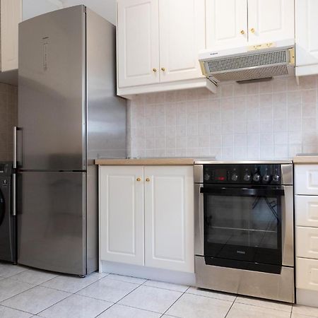 אתונה Spacious Apartment Close To The Sea And The City Center מראה חיצוני תמונה